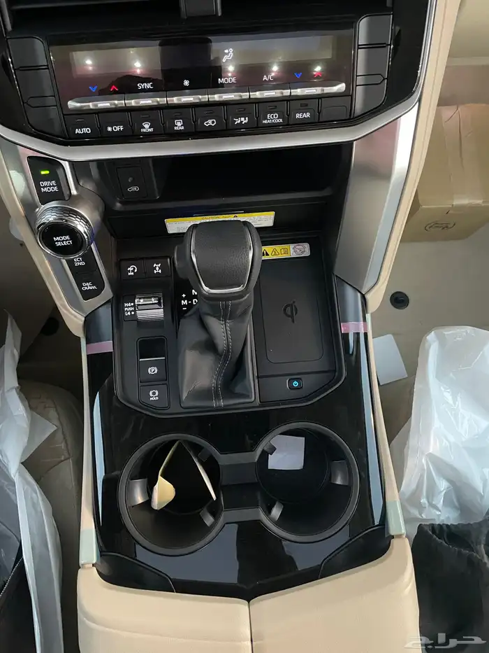 تويوتا لاند كروزر 2025 فئهGXR L3 سعودي(بنزين)3.5L 15