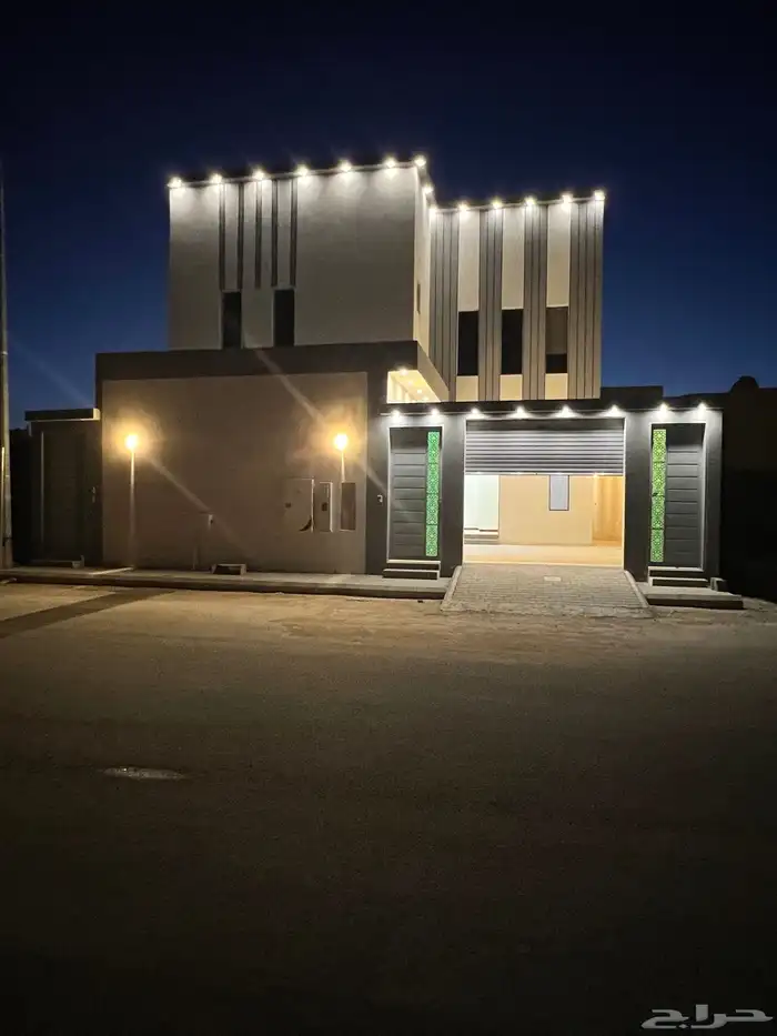 للبيع دور وشقتين بالمجمعه 0