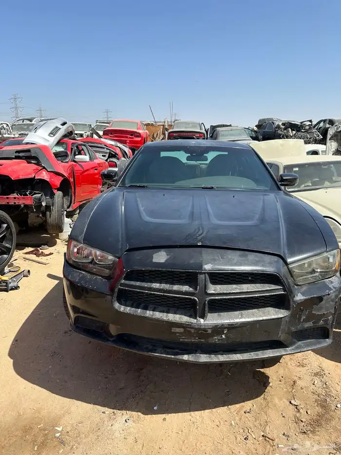 تشارجر 6سلندر 2011 قطع تشليح فقط 1