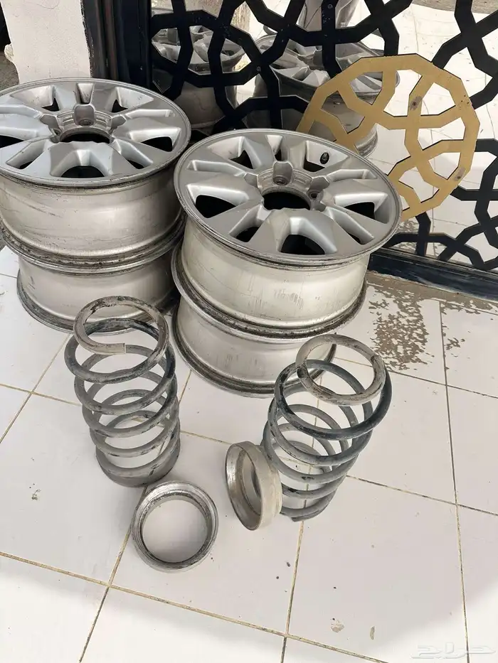 جنوط ويايات وكعكات لاندكروزر 0