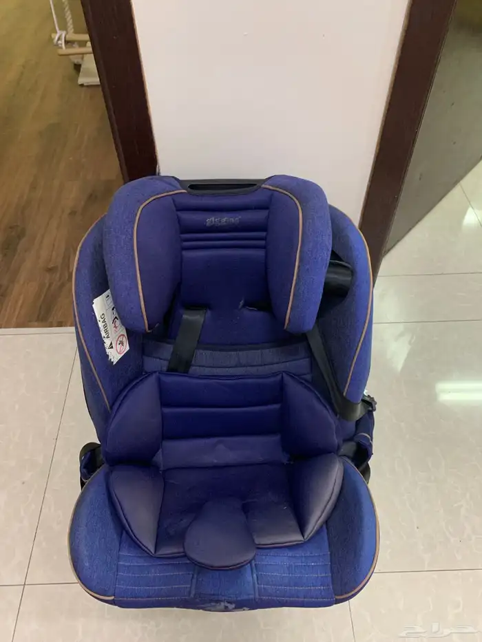 مقعد سيارة للاطفال 0