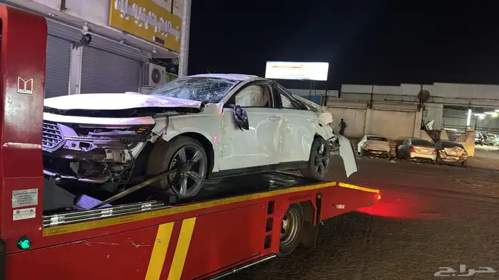 يوجد سطحه هيدروليك و سطحه عاديه داخل تبوك وخارجها 6