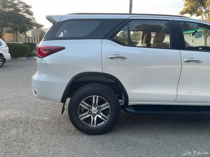 فورتشنر 2023 بحالة الوكالة vx1(تم البيع) 17