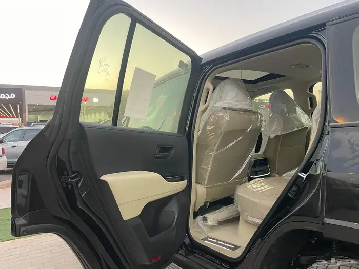 تويوتا لاند كروزر 2025 فئهGXR L3 سعودي(بنزين)3.5L 25