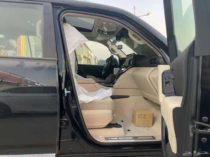تويوتا لاند كروزر 2025 فئهGXR L3 سعودي(بنزين)3.5L 20