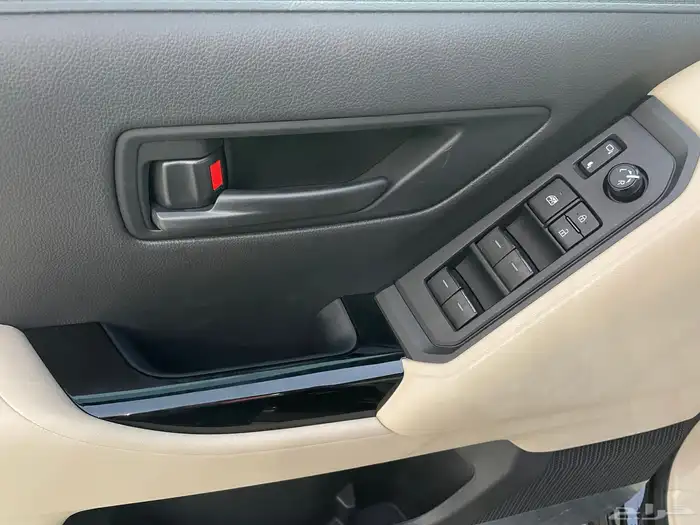 تويوتا لاند كروزر 2025 فئهGXR L3 سعودي(بنزين)3.5L 9