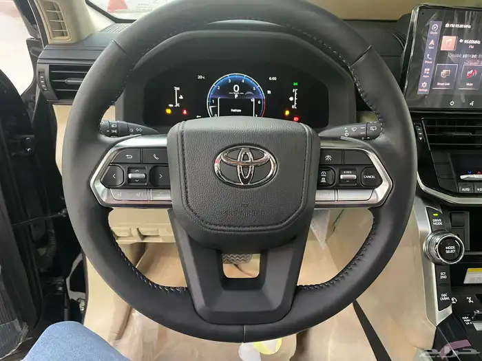 تويوتا لاند كروزر 2025 فئهGXR L3 سعودي(بنزين)3.5L 11