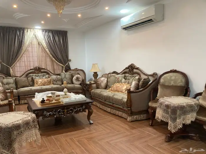 كنب و طاولات للبيع و شقق للايجار 6