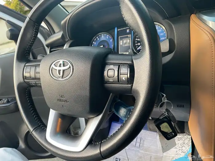 فورتشنر 2023 بحالة الوكالة vx1(تم البيع) 40