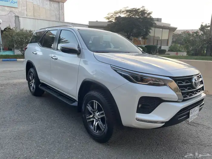 فورتشنر 2023 بحالة الوكالة vx1(تم البيع) 13