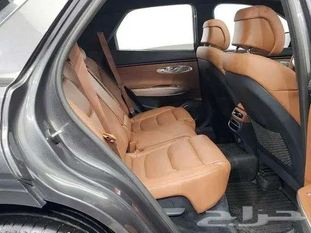 جنسس gv70 11