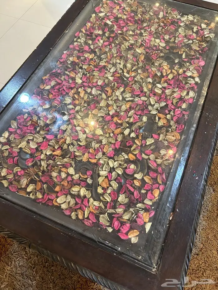 فرشه متر ونص في مترين وطاوله بالخرج كلها 50 ريال 0