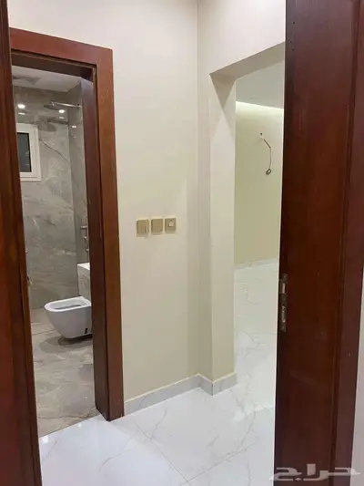 شقة تمليك للبيع في حي الشاطئ 2