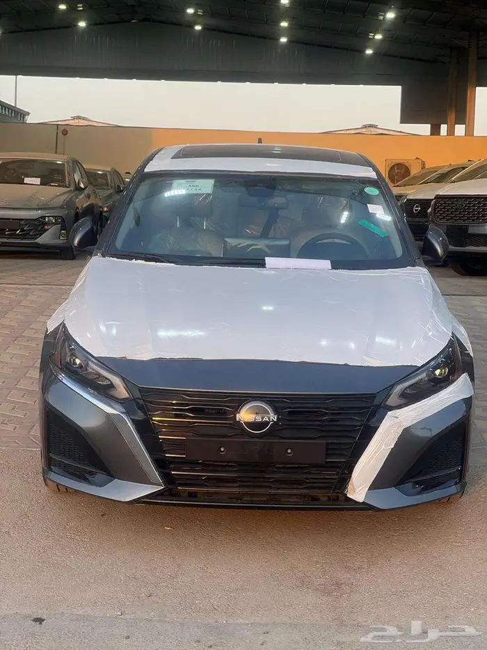 تتوفر فئات نيسان التيما اصفار لمبيعات النقد والبنوك بأقل ربح 16