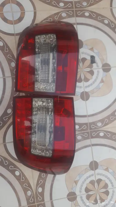 توجد قطع غيار بورش كاين 2006 8