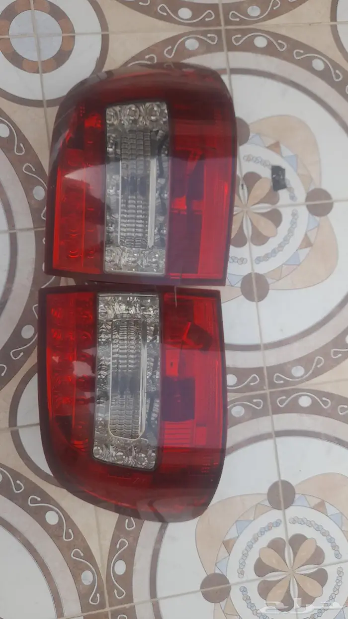 توجد قطع غيار بورش كاين 2006 8