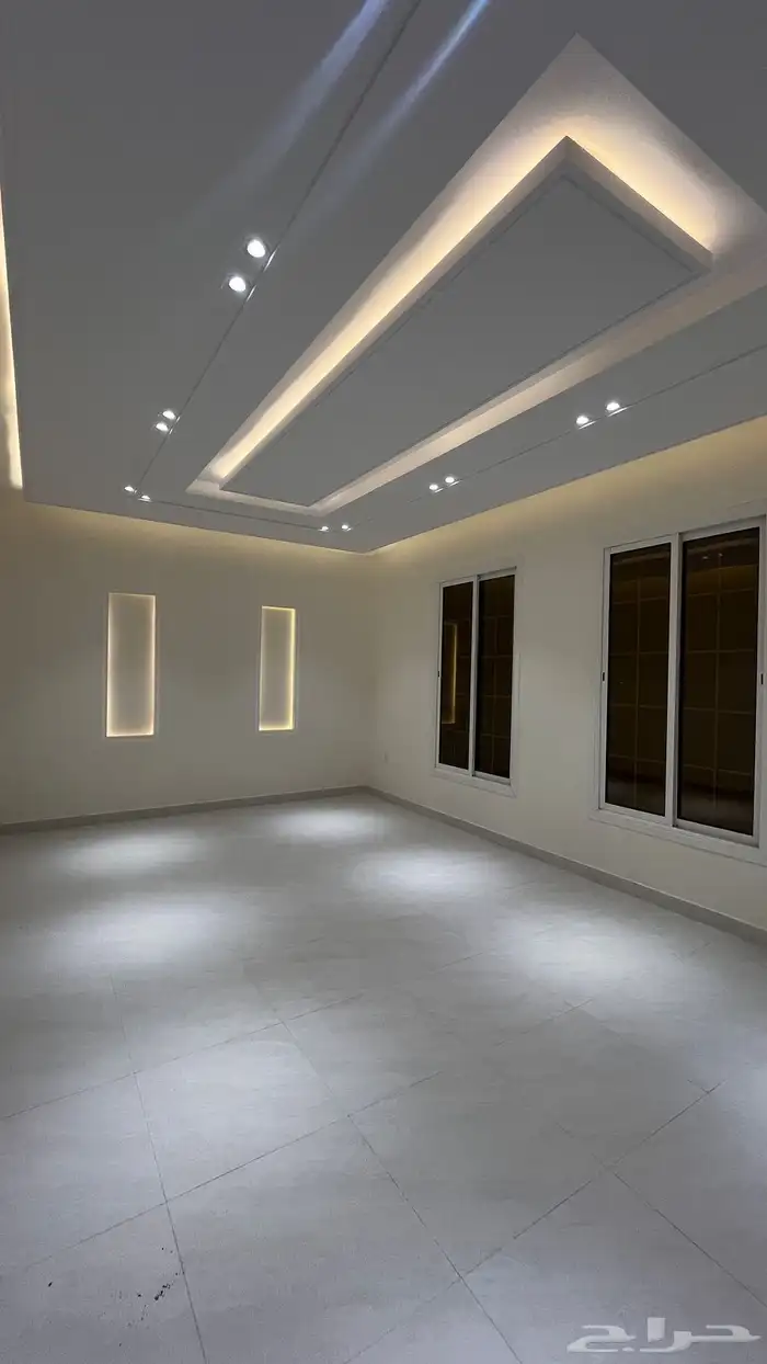 للبيع ارواف ارضيه وارواف علويه بمداخل سيارات 8
