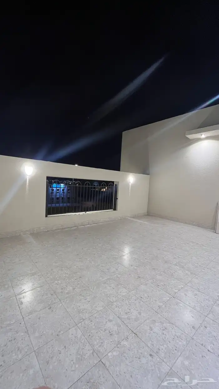 للبيع ارواف ارضيه وارواف علويه بمداخل سيارات 0
