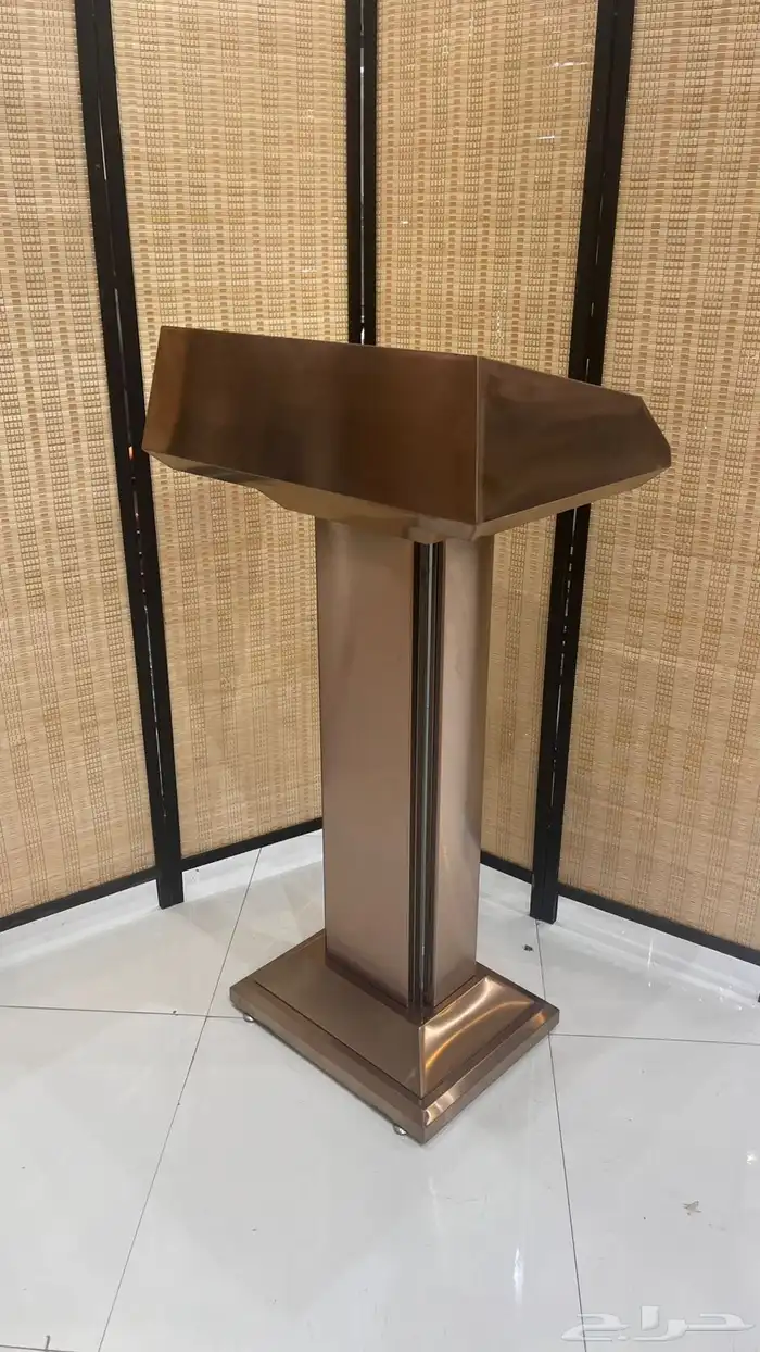 منبر ومنصة محاضرات و القاء 1