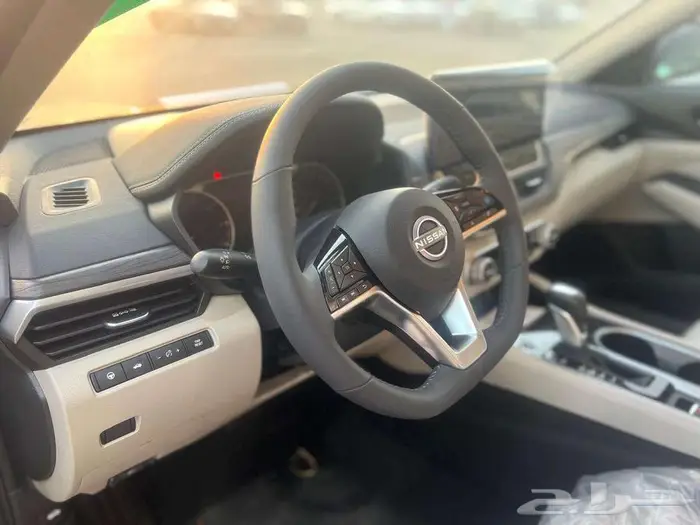 تتوفر فئات نيسان التيما اصفار لمبيعات النقد والبنوك بأقل ربح 12