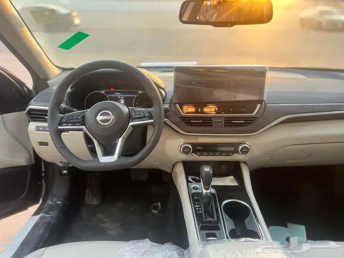 تتوفر فئات نيسان التيما اصفار لمبيعات النقد والبنوك بأقل ربح 18