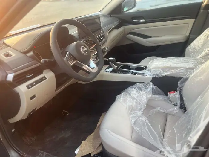 تتوفر فئات نيسان التيما اصفار لمبيعات النقد والبنوك بأقل ربح 8