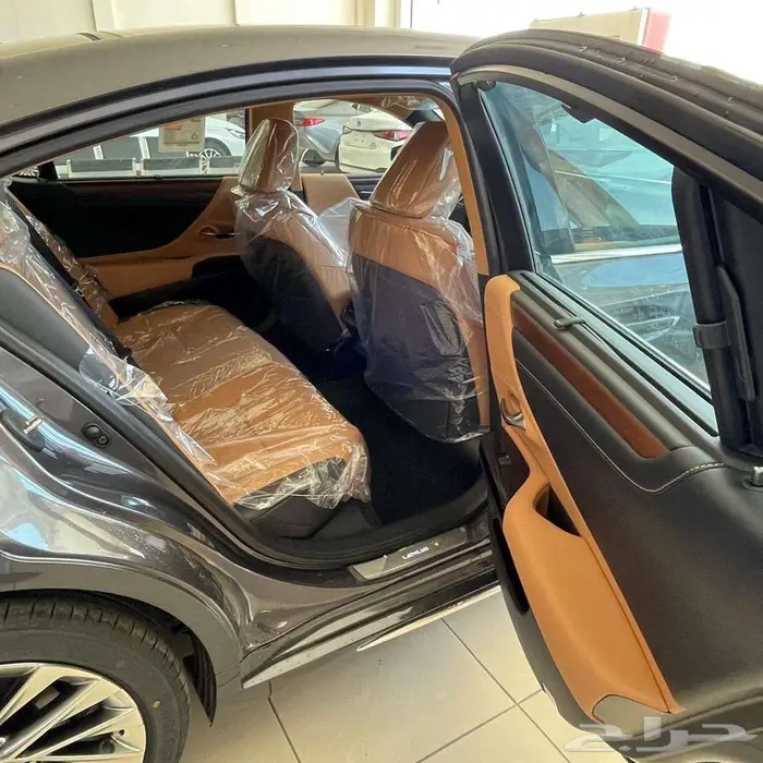 لكزس اي اس 350 CC2025 4