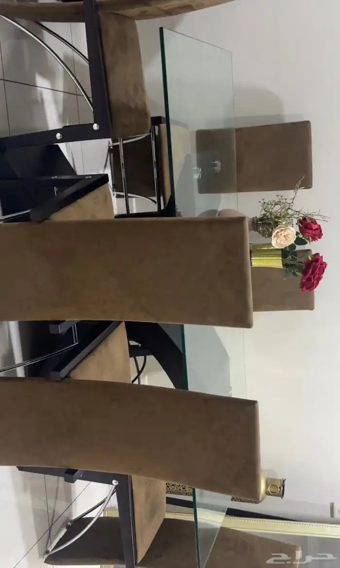 طاولة طعام فخمة بسعر رمزي في الاحساء 0