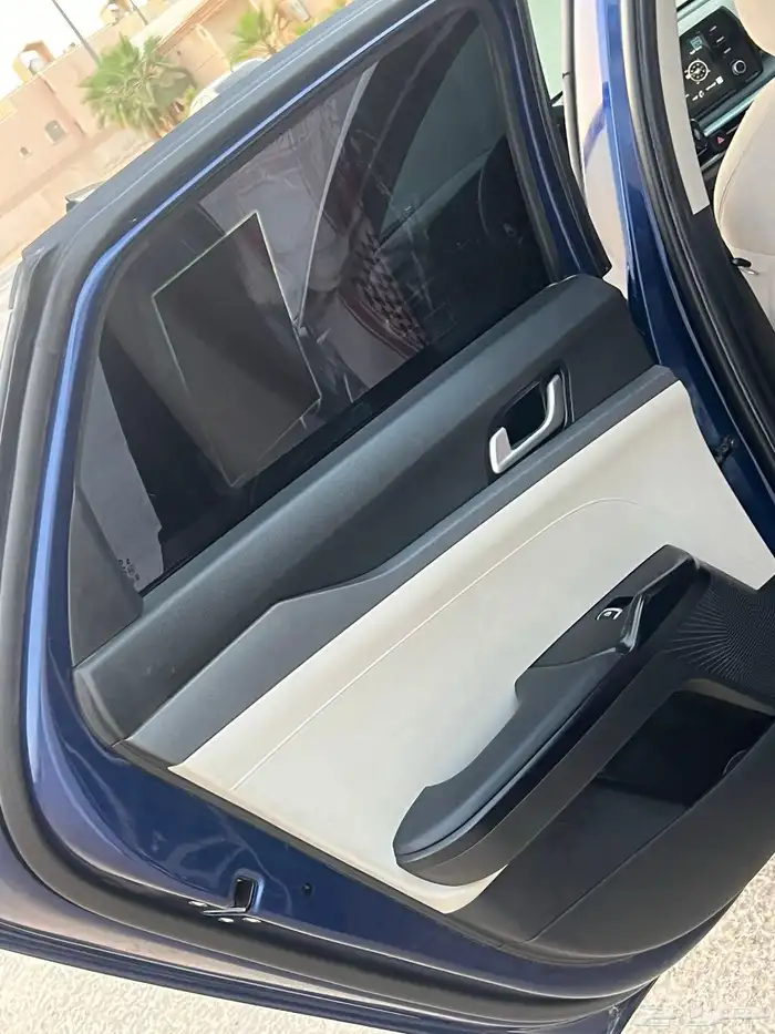 للبيع سياره k5 6
