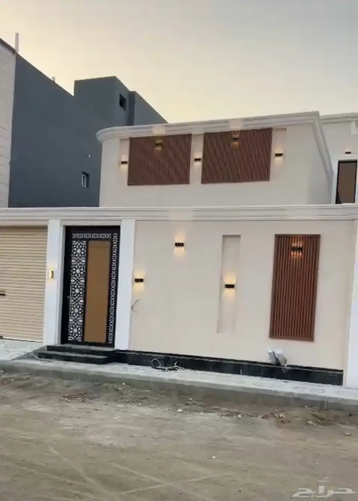 للبيع فله دور درج جانبي نظام شقق حي الرياض الجزء دال 1