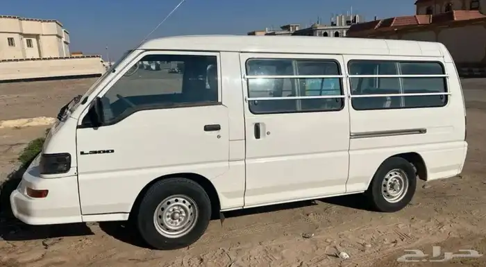 باص ميتسوبيشي 3