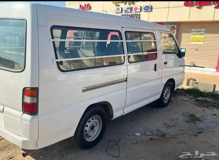 باص ميتسوبيشي 1