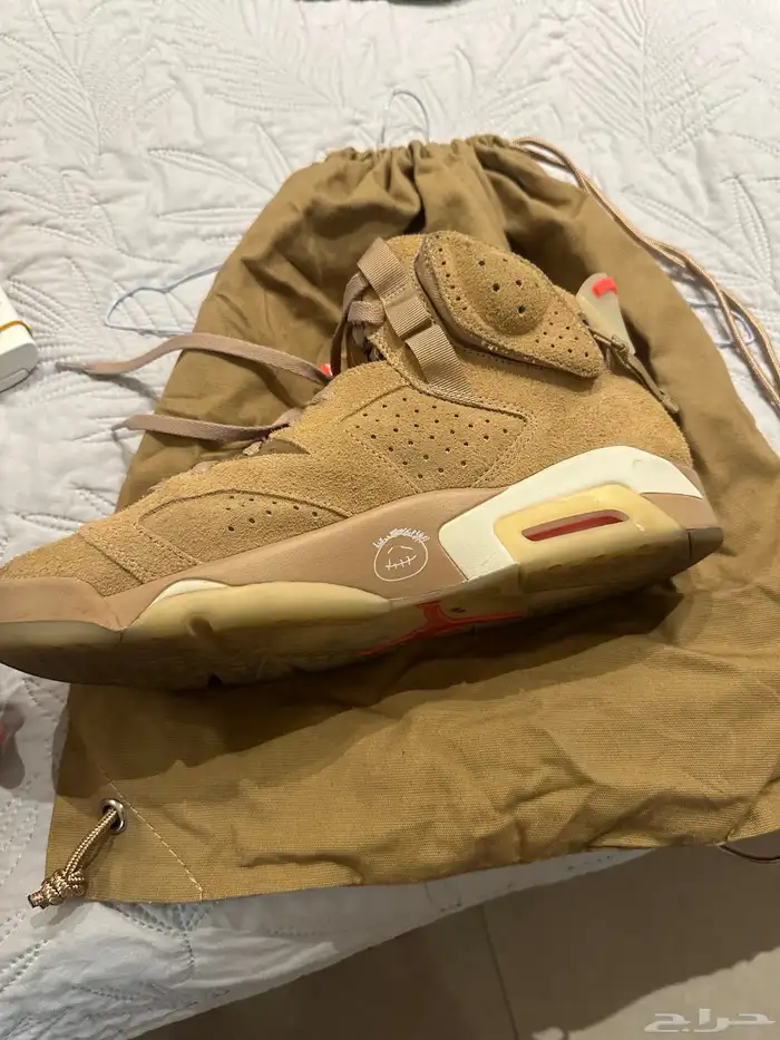 AIR JORDAN 6 TRAVIS SCOTT (RETRO) 0