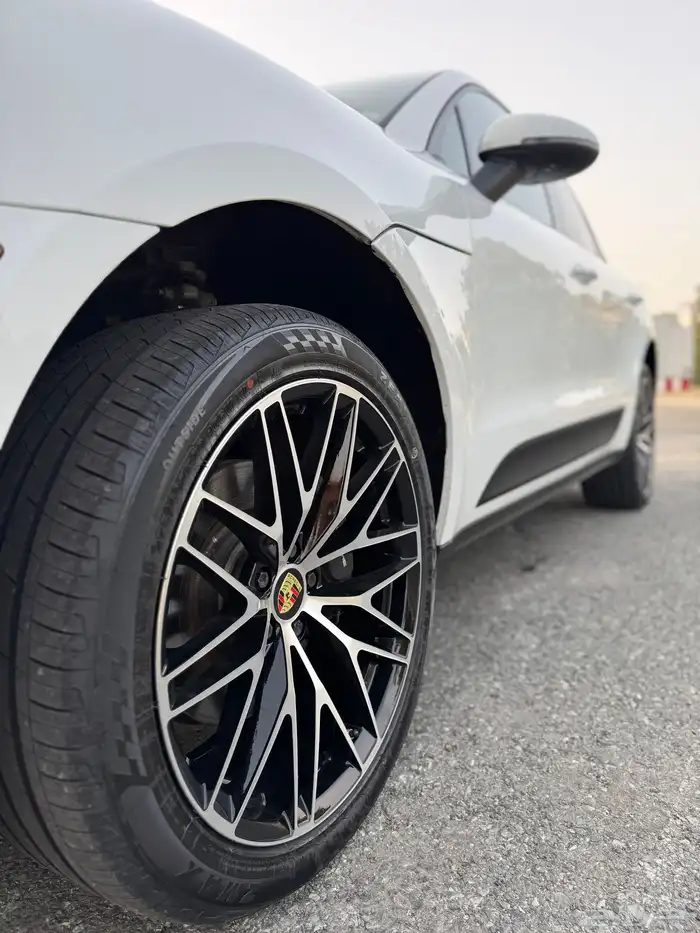 2020 بورش ماكان 4
