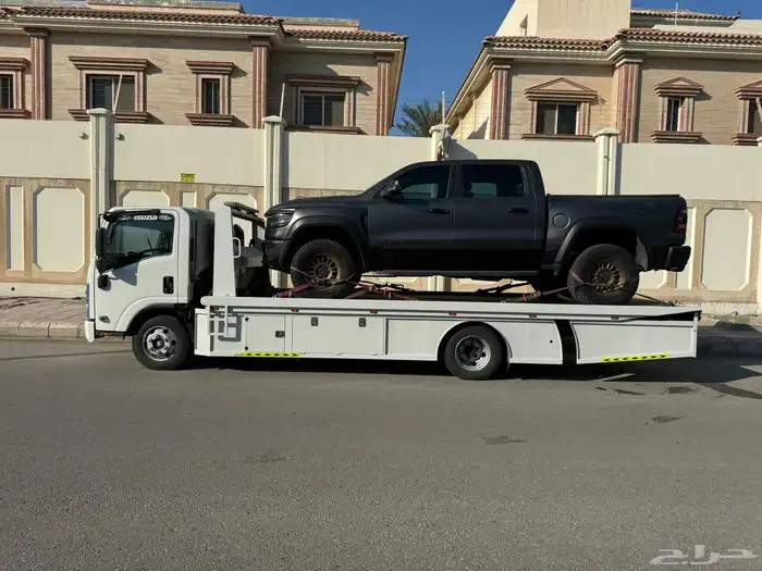 سطحات هيدروليك فل دوان نقل من الرياض إلى دبي وبعكس 0