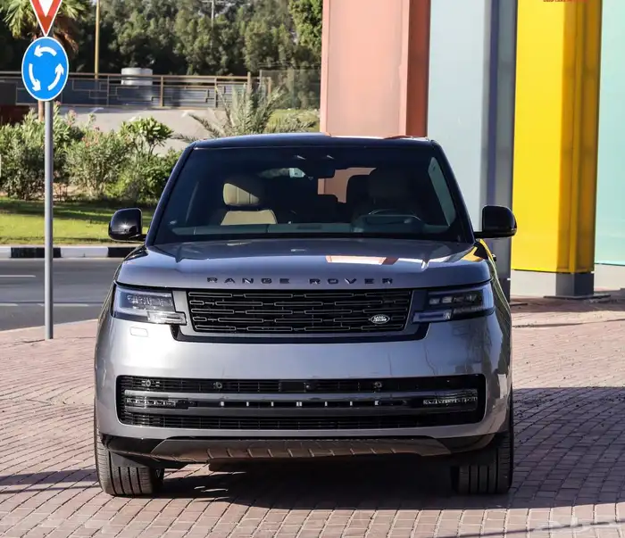 رنج روفرSE موديل 2025 جديد  في الامارات 3