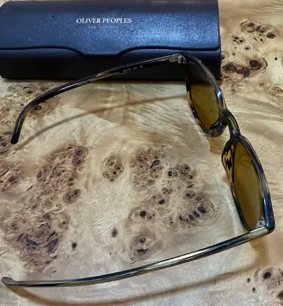 نظارة شمسية Oliver Peoples 4