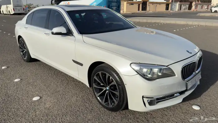 بي ام دبليو 730Li 10