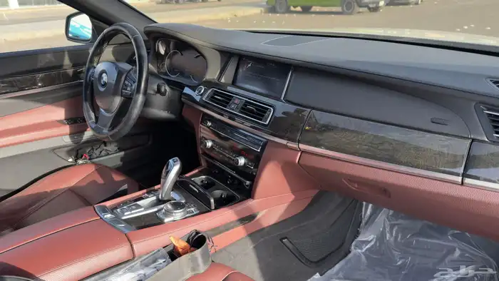 بي ام دبليو 730Li 8