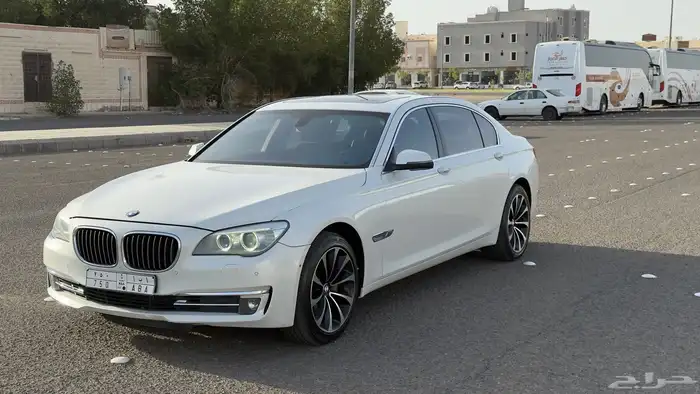 بي ام دبليو 730Li 7