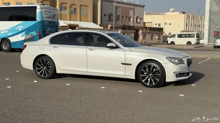 بي ام دبليو 730Li 0