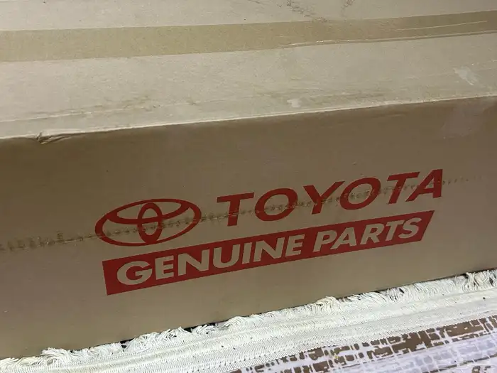 شمعة كامري 2012 2015 اصلي وكاله يسار 2