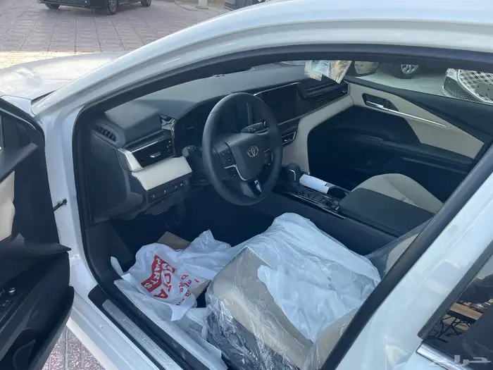 تويوتا كامري موديل 2025 LE بنزين 6