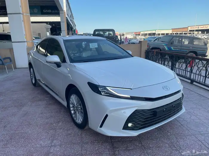 تويوتا كامري موديل 2025 LE بنزين 2