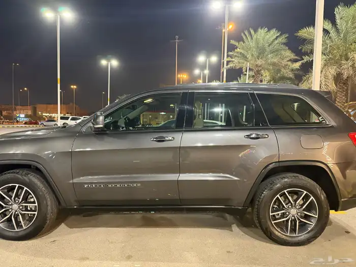 Grand Cherokee 2017 جراند شروكي V8 22