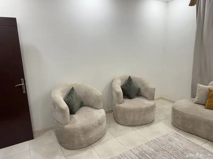 كنب جديد استخدام 6 اشهر فقط 3