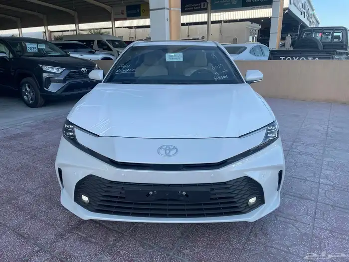 تويوتا كامري موديل 2025 LE بنزين 0