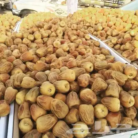 أنا رجال أبيع على سيارتي تمر الي عنده تمر طيب يجي خاص 0