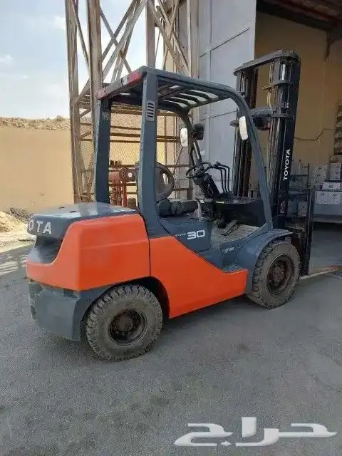 فوركلفت رافعة شوكية رافعات شوكية للايجار الشهري واليومي 2