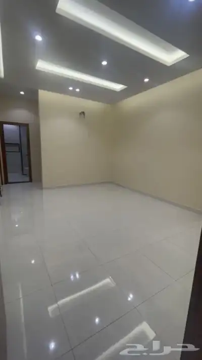 شقة واجهه امامية على واجهتين حي المروة جدة 22